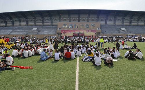 濮陽醫(yī)學(xué)高等?？茖W(xué)校膜結(jié)構(gòu)看臺(tái)設(shè)計(jì)效果圖