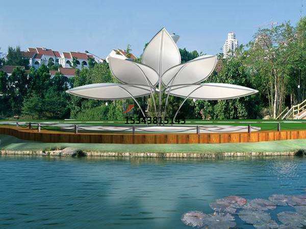 膜結(jié)構(gòu)景觀工程能提供豐富多彩的用途！