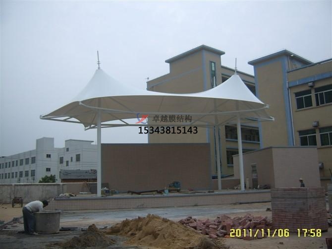 焦作孟州膜結(jié)構(gòu)廠家【看臺(tái)雨棚】球場遮陽棚案例