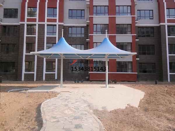 鄭州商業(yè)廣場<font color='red'>張拉膜結(jié)構(gòu)</font>景觀棚/雨棚設(shè)計搭建