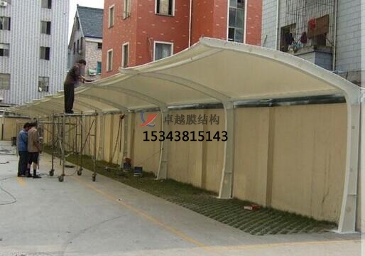 寶雞商業(yè)廣場雨棚搭建