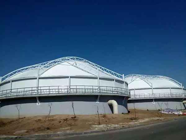 如何解決污水池臭氣熏天的問題？