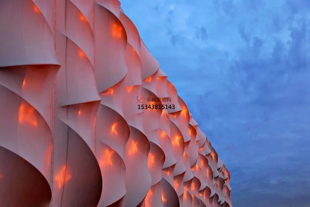 曲線時代，可彎可曲的膜結(jié)構