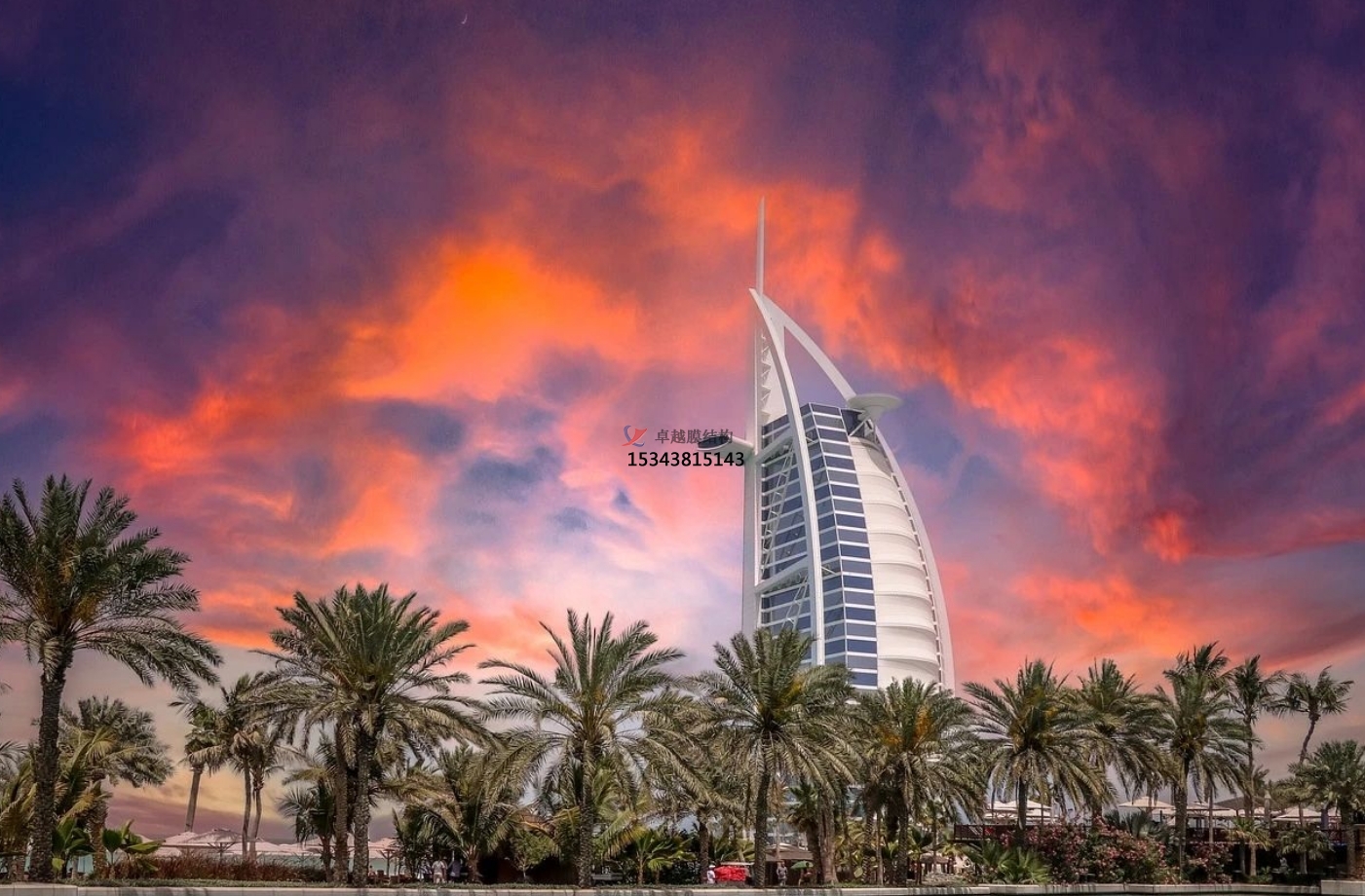 ?？谏虡I(yè)廣場(chǎng)膜結(jié)構(gòu)——海口膜結(jié)構(gòu)公司專(zhuān)業(yè)廠家