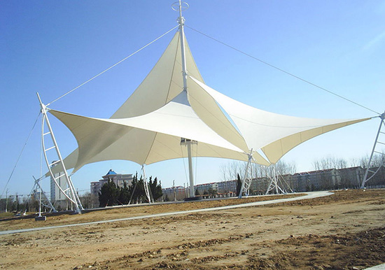 全新建筑形式！膜結(jié)構(gòu)雨棚的奇特性能分析